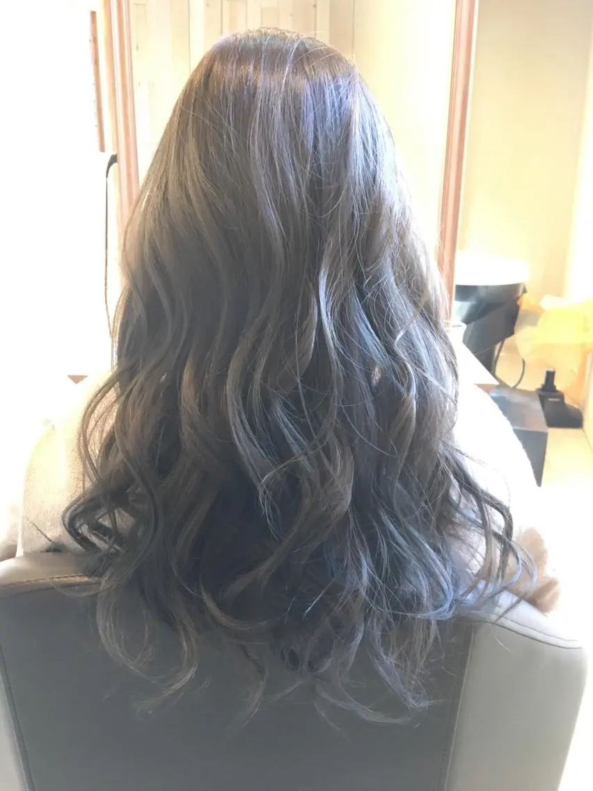 セミロング ハイトーン得意😍 Lumiereのヘアスタイル