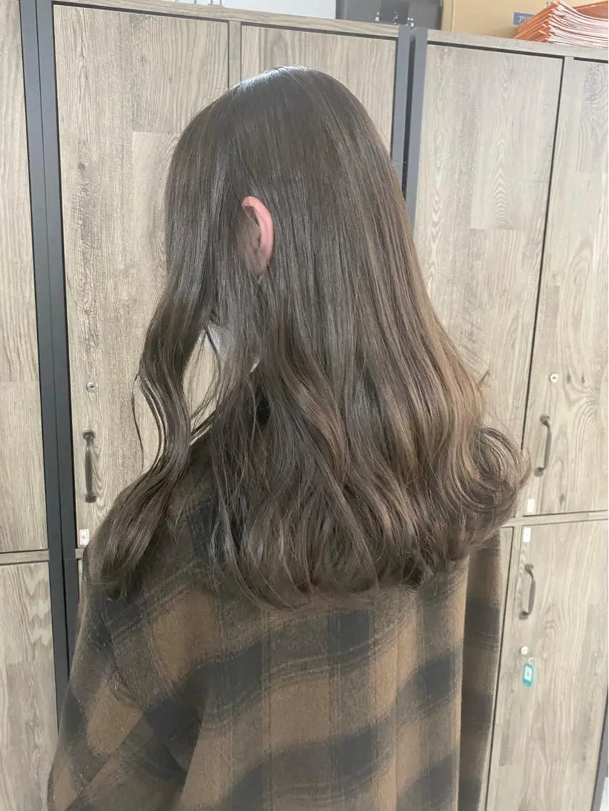 ミディアム カラー ヘアアレンジ 🌷FUKA🌷 まろやかハイトーンのヘアスタイル