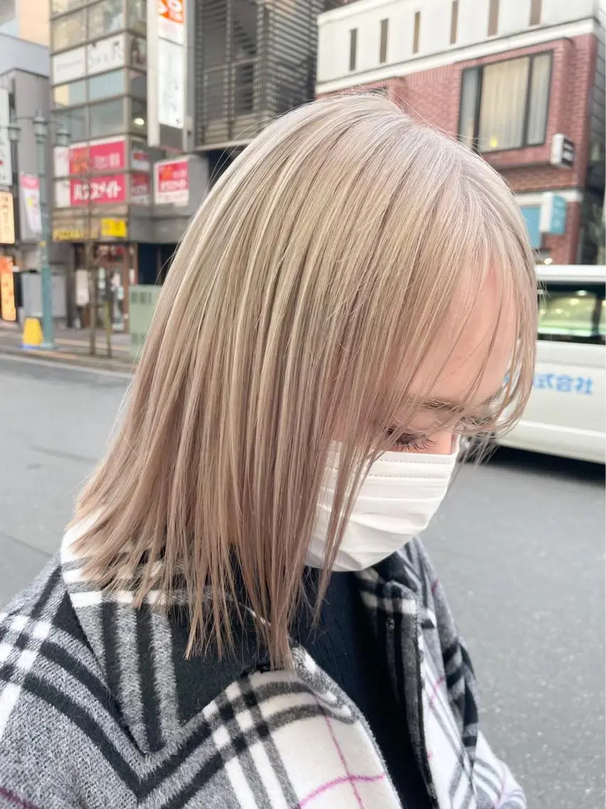 ミディアム カラー ブリーチ ケアブリーチ ダブルカラー イヤリングカラー グラデーションカラー ヘアカラー トリートメント まつげ/ヘア AYAKA🌙のマツエク・マツパデザイン