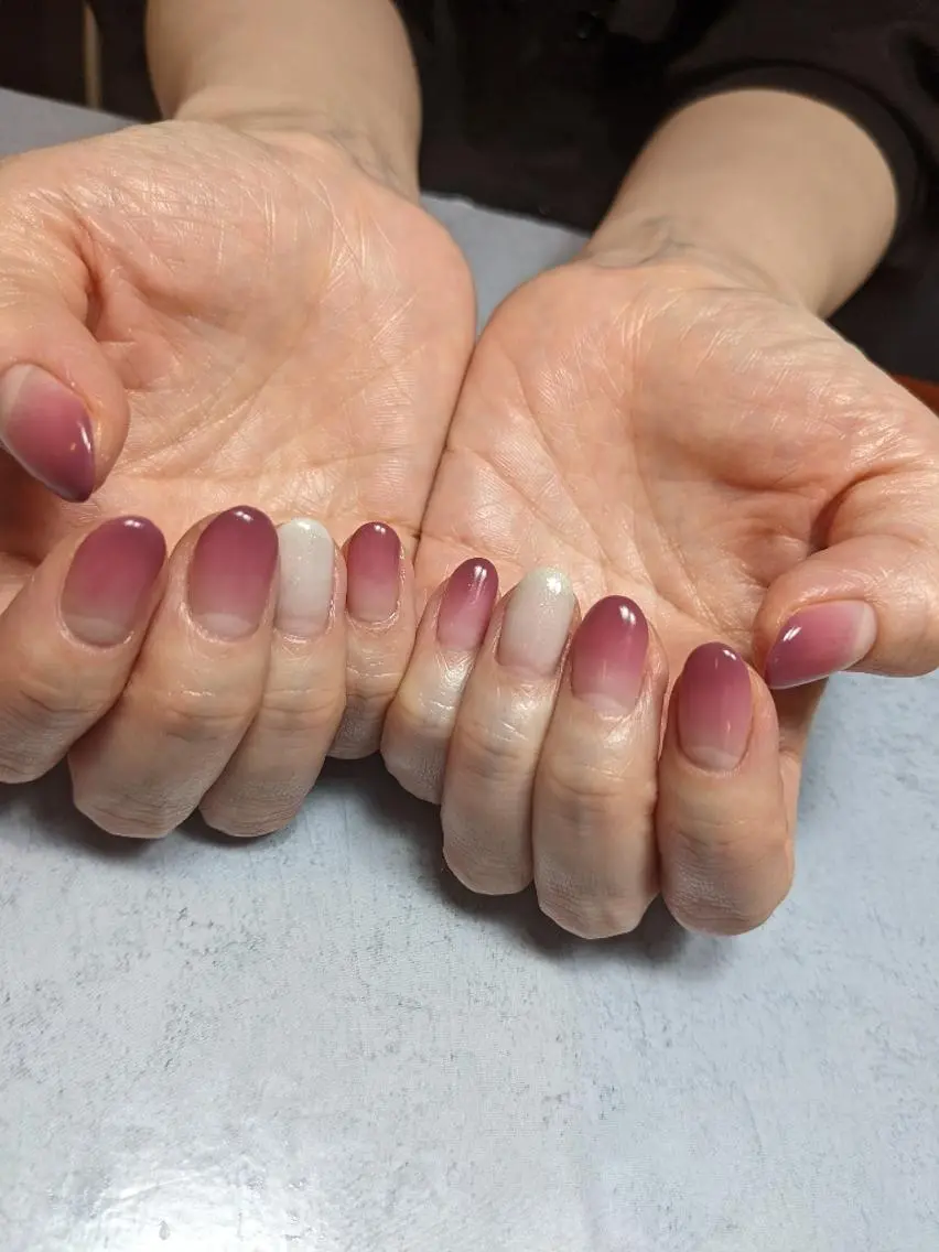 ネイル グラデーション ハンドネイル Nail SIRANGANAのネイルデザイン