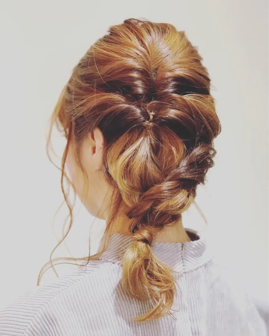 セミロング カラー パーマ ヘアアレンジ 野々村 裕菜のヘアスタイル