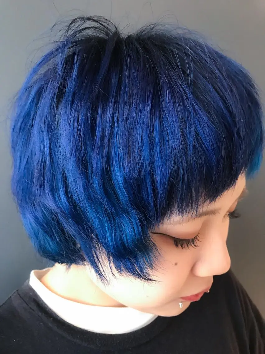 ショート カラー ブリーチ ブルーカラー BOX mico.のヘアスタイル