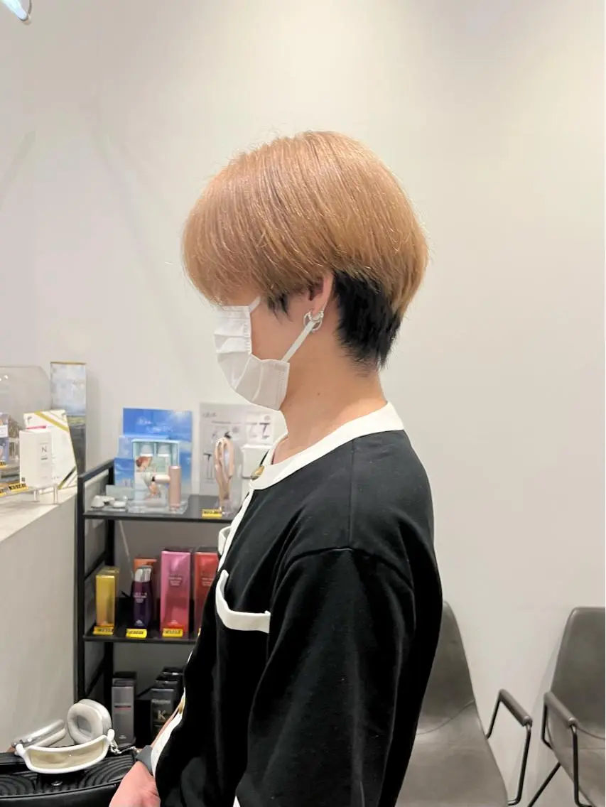 カラー メンズ メンズブリーチ ベージュカラー ブリーチ ミルクティーベージュ 吉川 陽菜のヘアスタイル