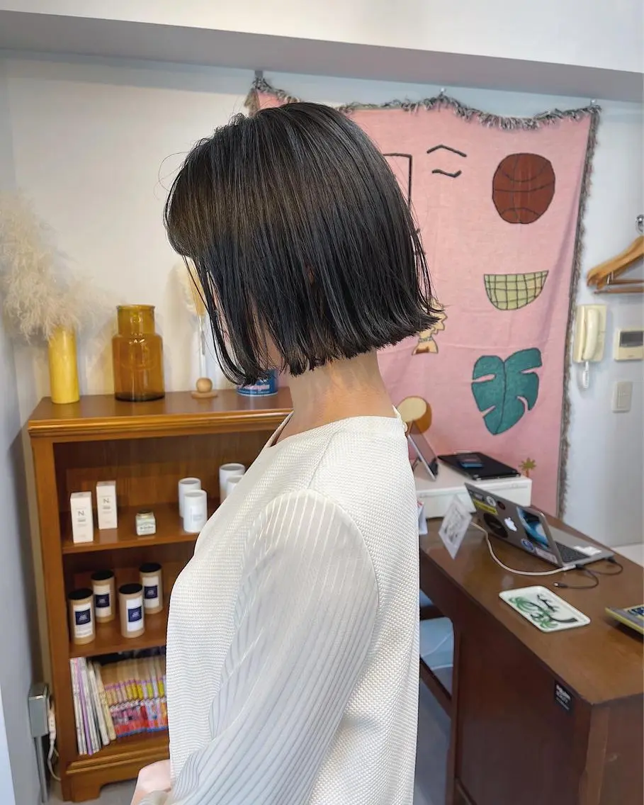 ショート ボブ 外ハネヘア カット ヘアカラー トリートメント 丁寧なカウンセリング 🌿KENTA🌿のヘアスタイル