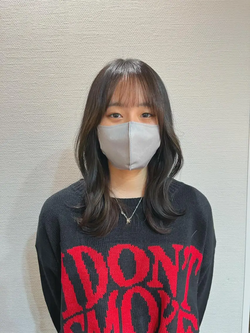 セミロング カラー くびれヘア くびれレイヤー レイヤーカット かわい りほのヘアスタイル