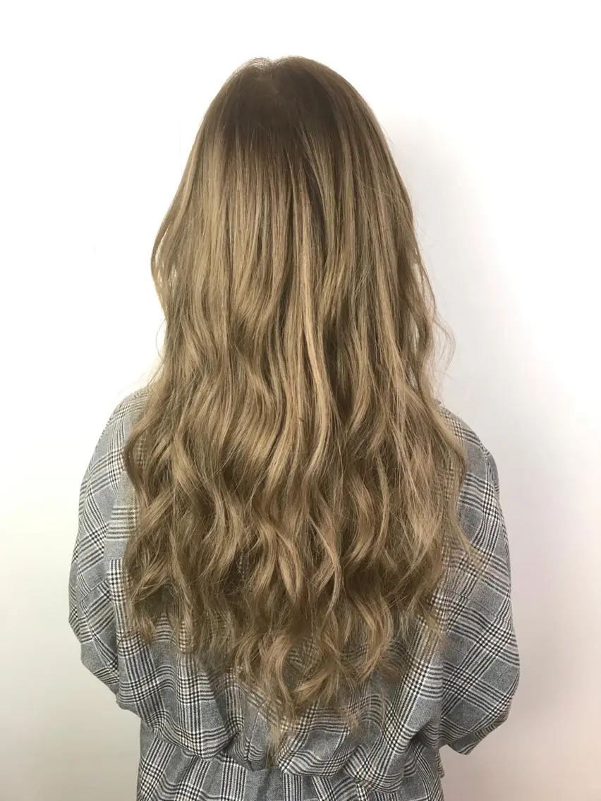 ロング ブリーチカラー☆ 再生トリートメントのヘアスタイル
