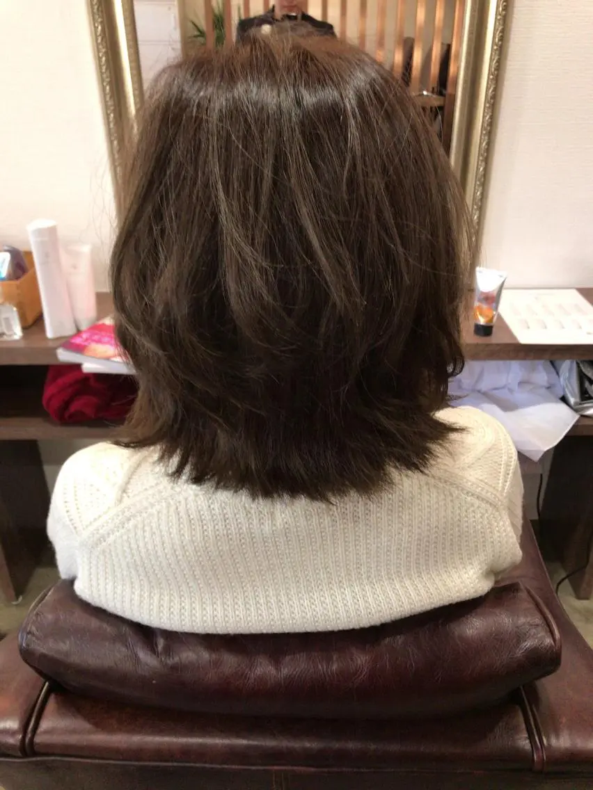 ショート ミディアム カラー パーマ イルミナカラー ボブ 外ハネヘア レイヤーカット匠 イソザキノリユキのヘアスタイル
