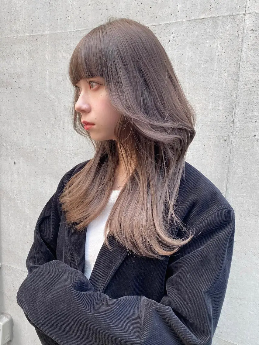 ロング カラー くびれヘア 顔まわりレイヤー レイヤーカット レイヤー/顔周り /透明感🩶高橋大のヘアスタイル