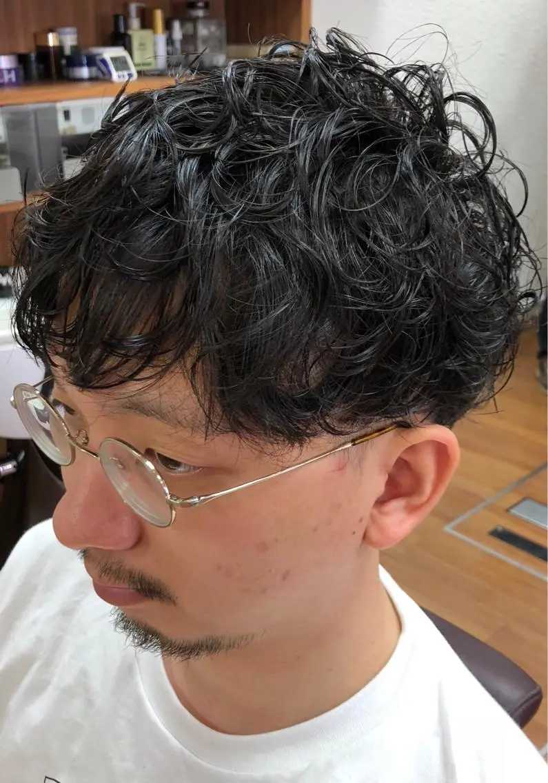 ショート パーマ メンズ 🏝川津瑛二🧖♀ 極上パーマ&カラー⭕のエステ・リラクイメージ