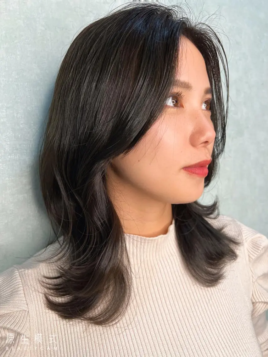 セミロング カラー ヘアアレンジ 透明感カラー 北野 奨のヘアスタイル