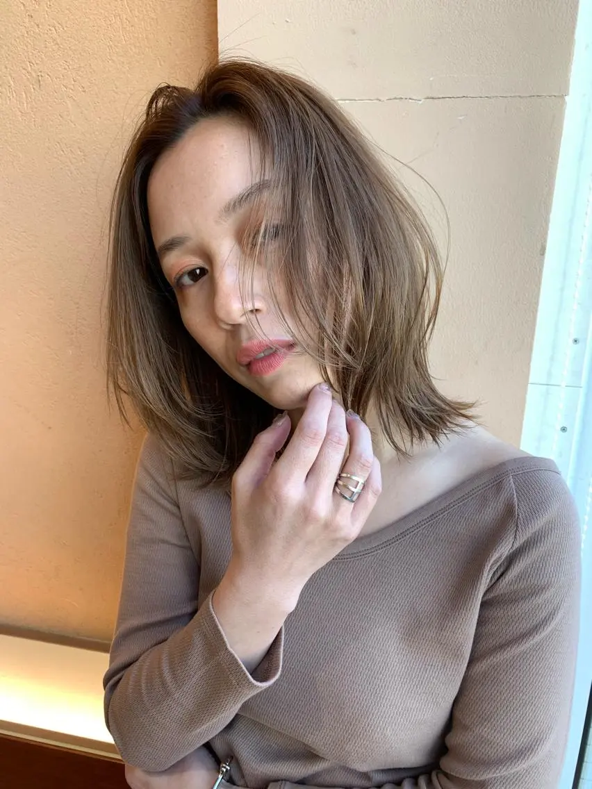 ミディアム ヘアメイク美容師 ayanoのヘアスタイル
