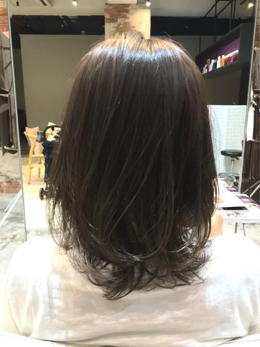 セミロング カラー パーマ ソラオカ ユウキのヘアスタイル