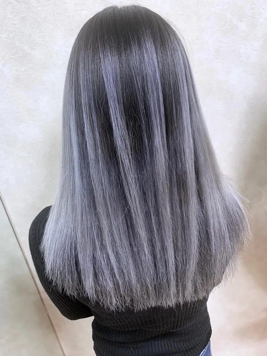 セミロング 穐田 司樹のヘアスタイル