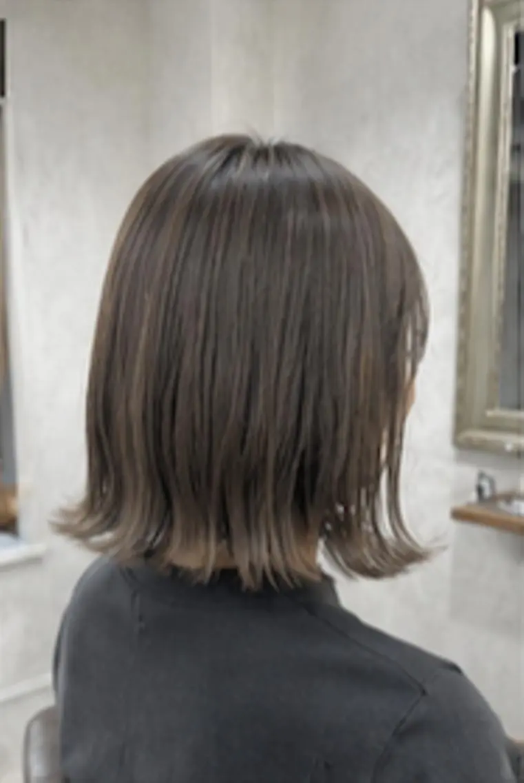 ミディアム カット ヘアカラー トリートメント ヘッドスパ Jr. Lienのヘアスタイル