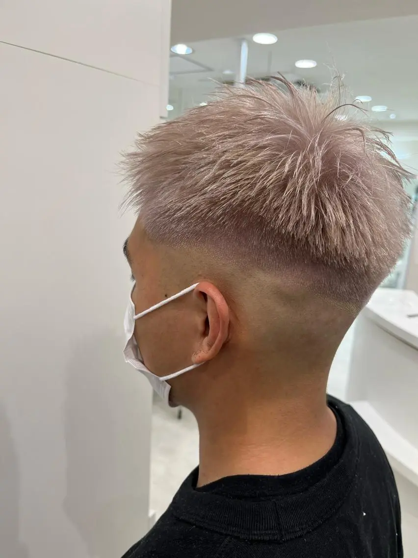 ショート カラー 山森 大地のヘアスタイル