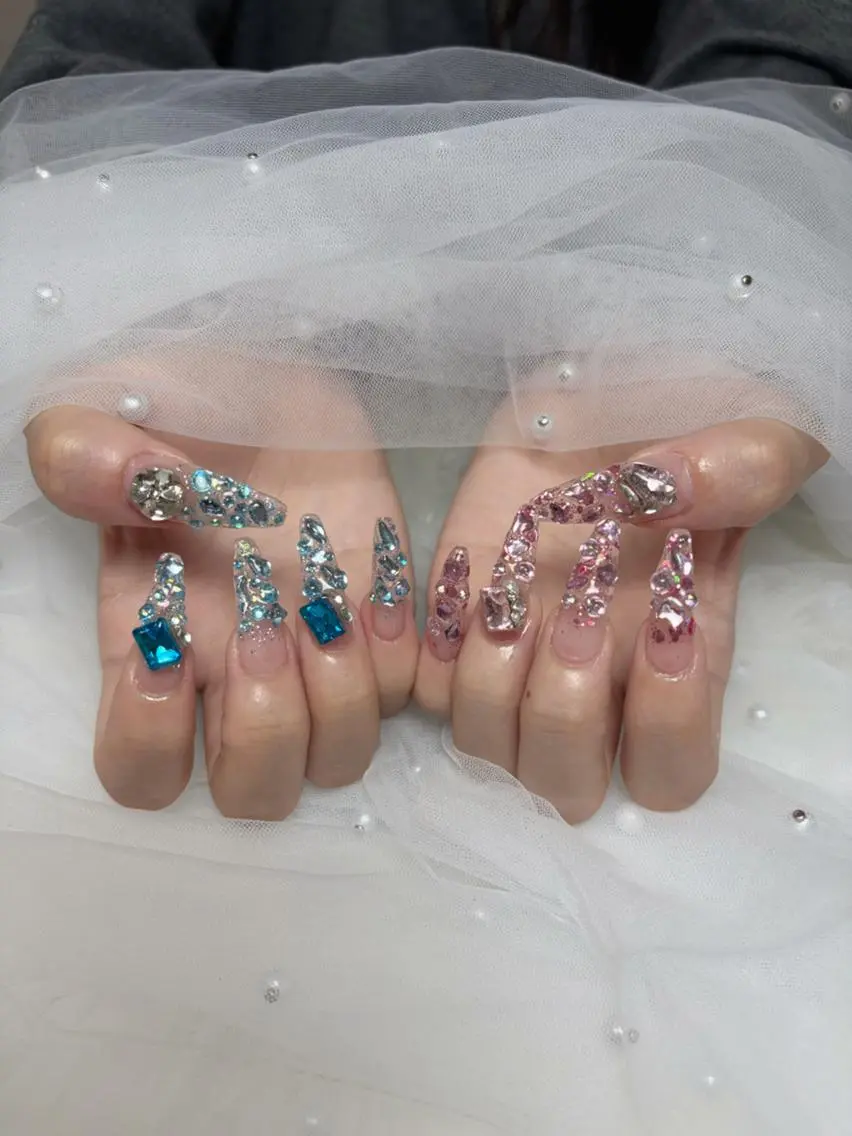 ネイル 韓国ネイル マグネットネイル 持ち込み ニュアンスネイル シンプルネイル ハンドネイル Huyn Nail Shinjyukuのネイルデザイン