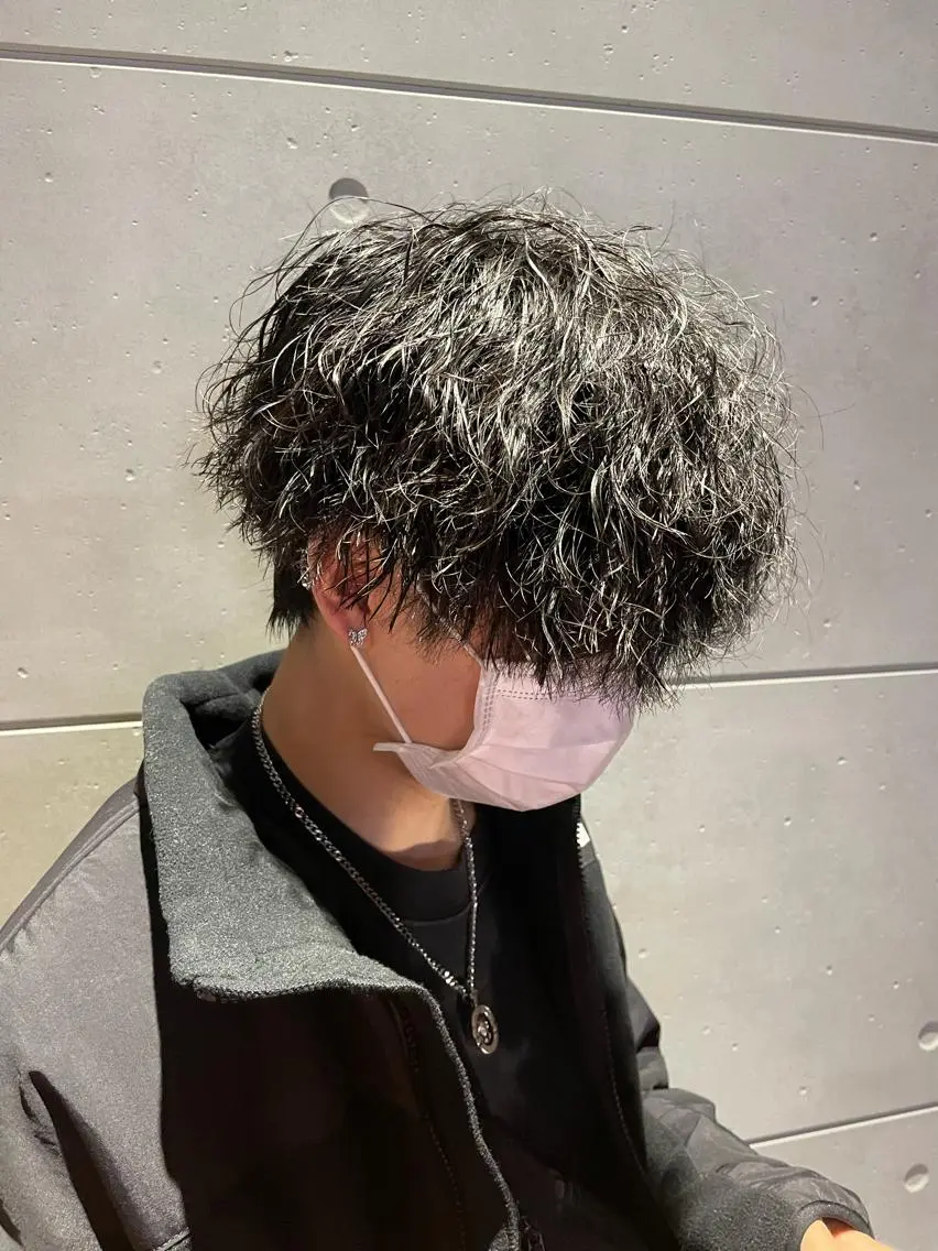 ショート カラー パーマ メンズ キッズ マッシュ メンズパーマ ツイストスパイラルパーマ スパイラルパーマ L.E.M泉中央店長 小野寺優斗のヘアスタイル