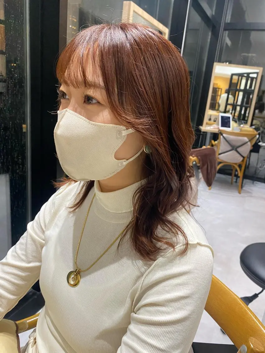 ミディアム カラー カット ヘアカラー トリートメント 似合う髪型見つけます AYAKAのヘアスタイル