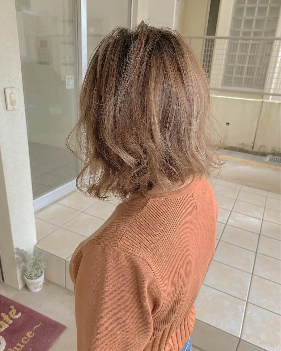 ミディアム カラー バレイヤージュ レイヤーカット カット ヘアカラー grand juteのヘアスタイル