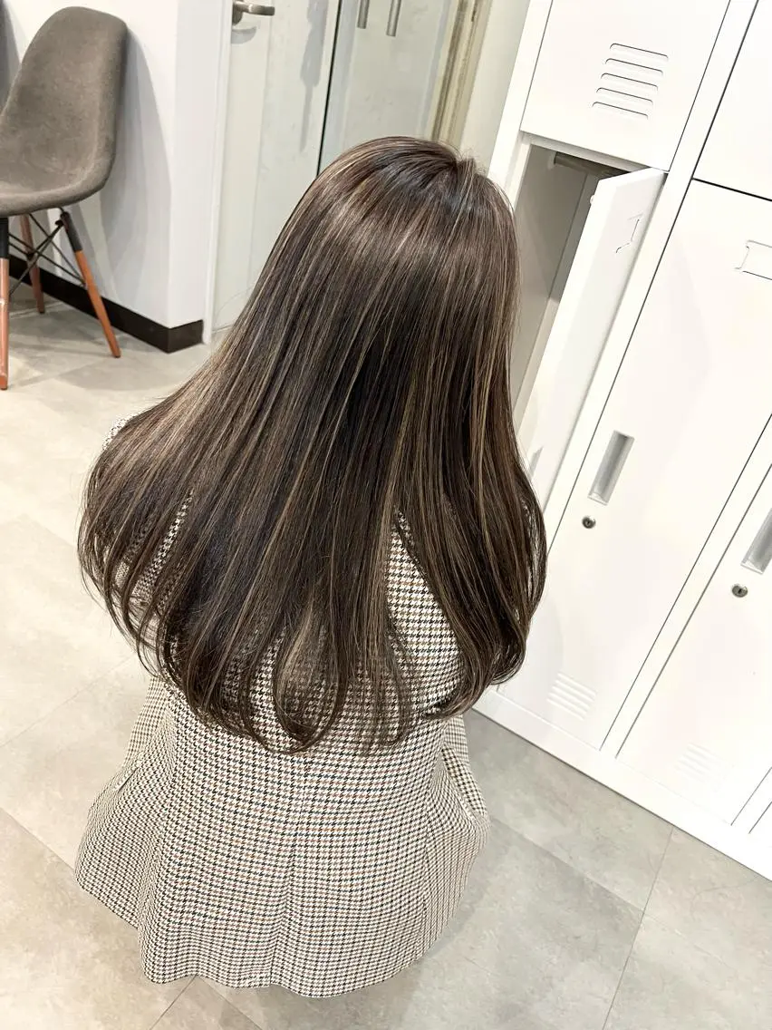 セミロング ヘアカラー トリートメント KYOKO 【Bear】のヘアスタイル