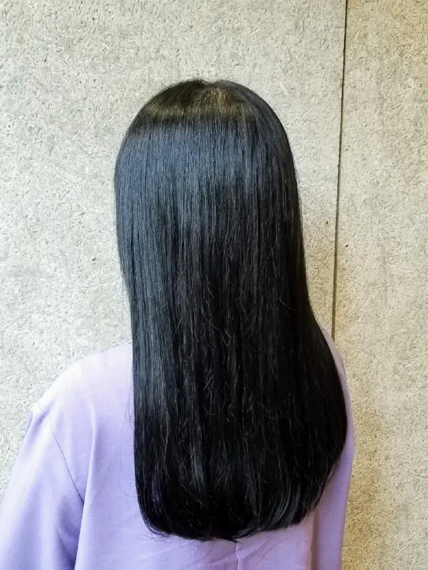 ロング カラー 黒髪 ブルーカラー ブルーブラック カット トリートメント 🌿赤み消し/ 艶カラー落合　優🌿のヘアスタイル