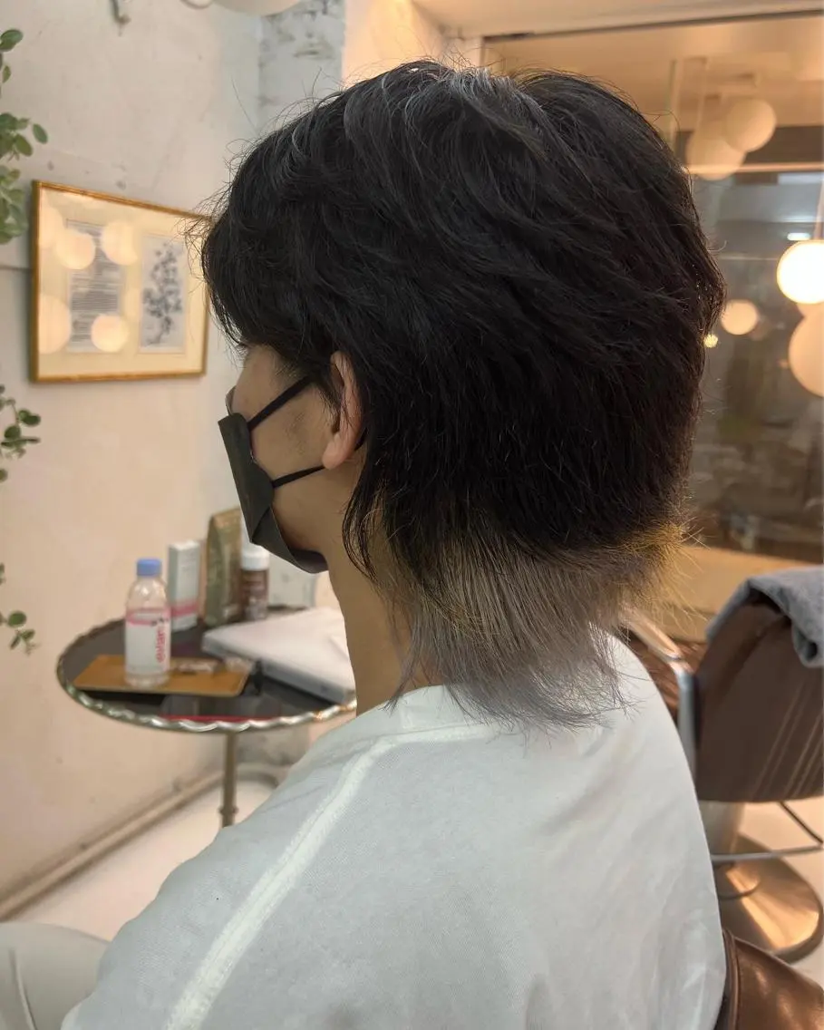 メンズ メンズハイトーン メンズインナーカラー 野崎 海翔のヘアスタイル