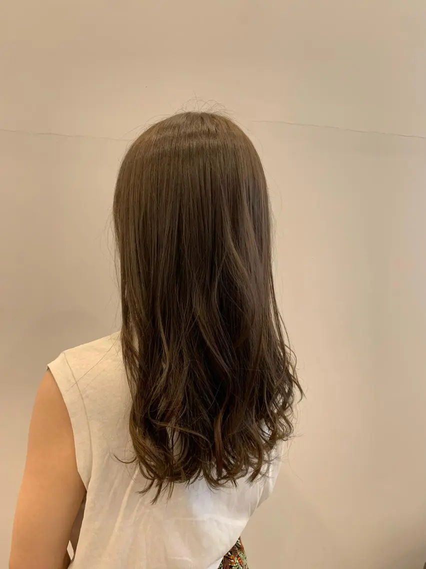 ロング カラー アッシュ 透明感カラー サケモト ユウジのヘアスタイル