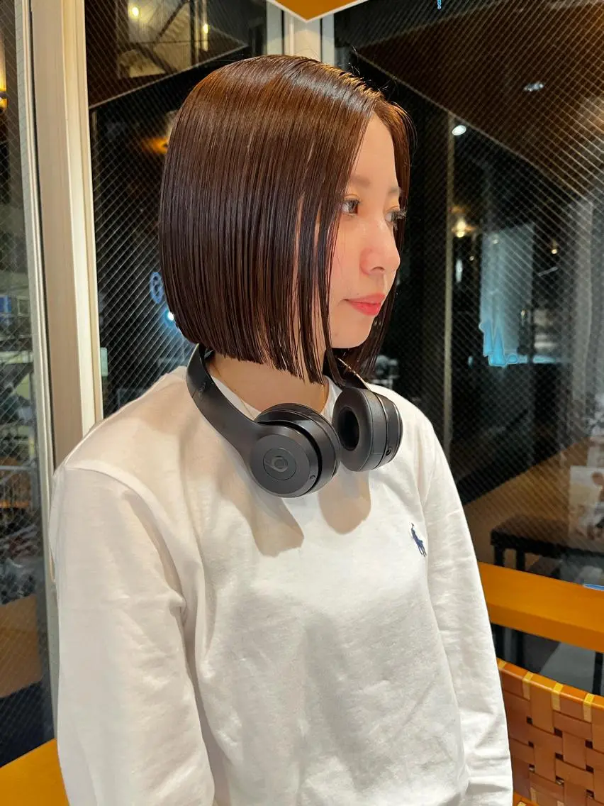 ミディアム 縮毛矯正ボブ&顔まわ レイヤー♡TOMOEのヘアスタイル