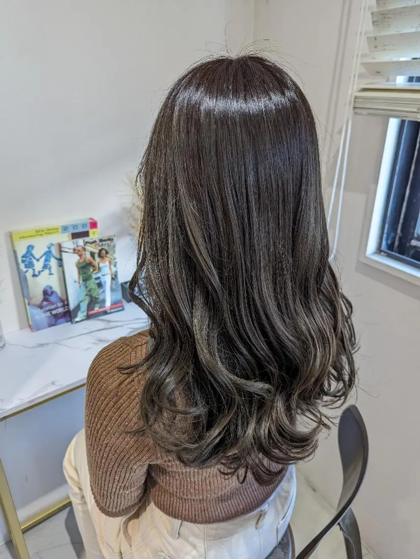 ロング nanami /Toiroのヘアスタイル
