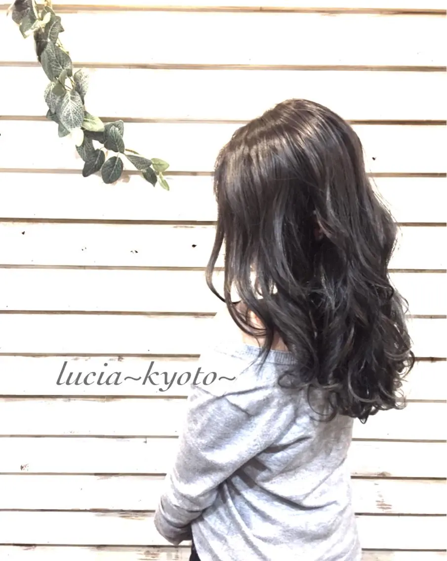 ロング アッシュ アッシュグレー カラー特化サロン茶屋 町Furukuboのヘアスタイル