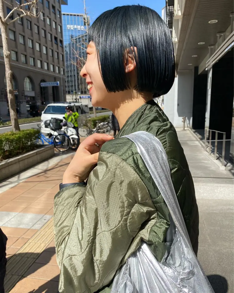 ショート カラー ブルーカラー イシマル ナオヤのヘアスタイル