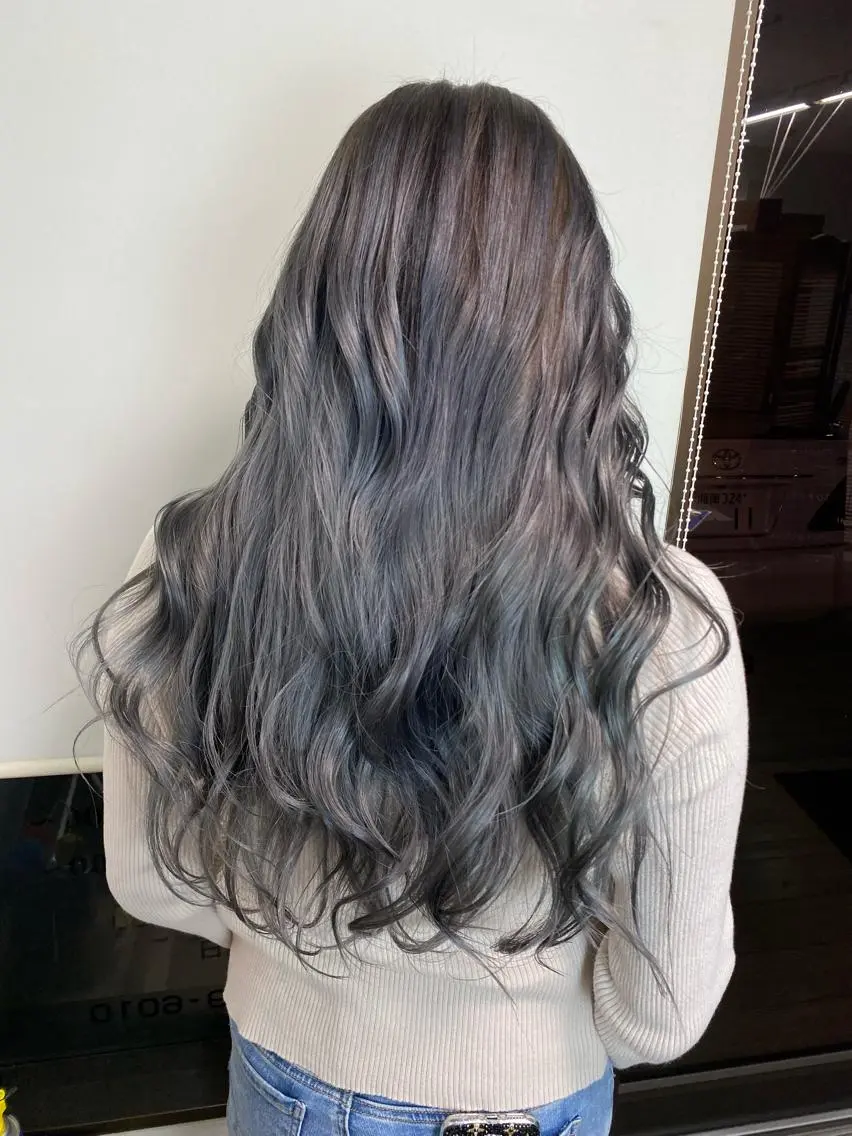 ロング カラー カット ヘアカラー トリートメント ブリーチカラー🫧 森　凪沙のヘアスタイル