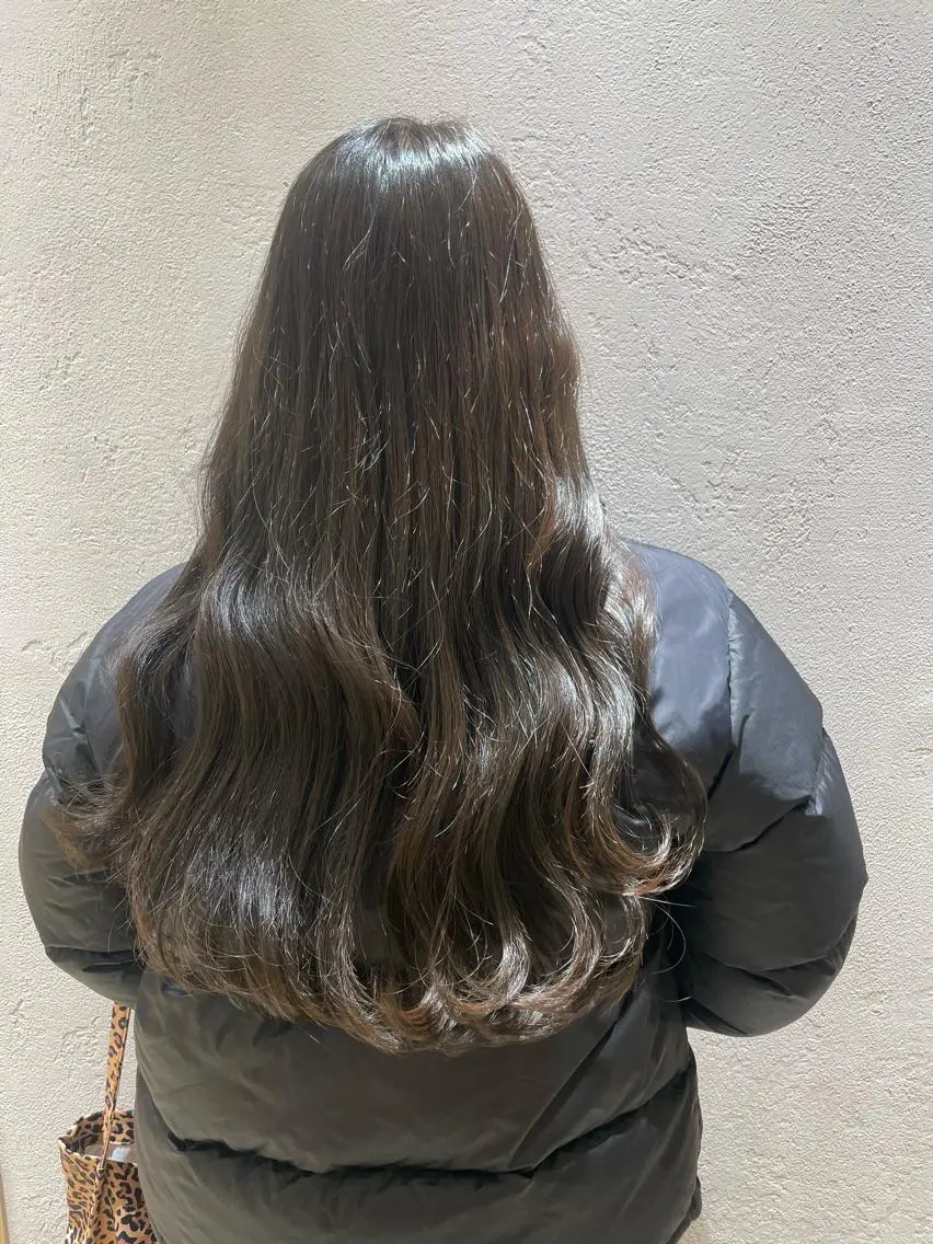 ロング カラー ブラウンカラー ケアカラー ピンクカラー ピンクブラウン ロング 天野 瑠真のヘアスタイル
