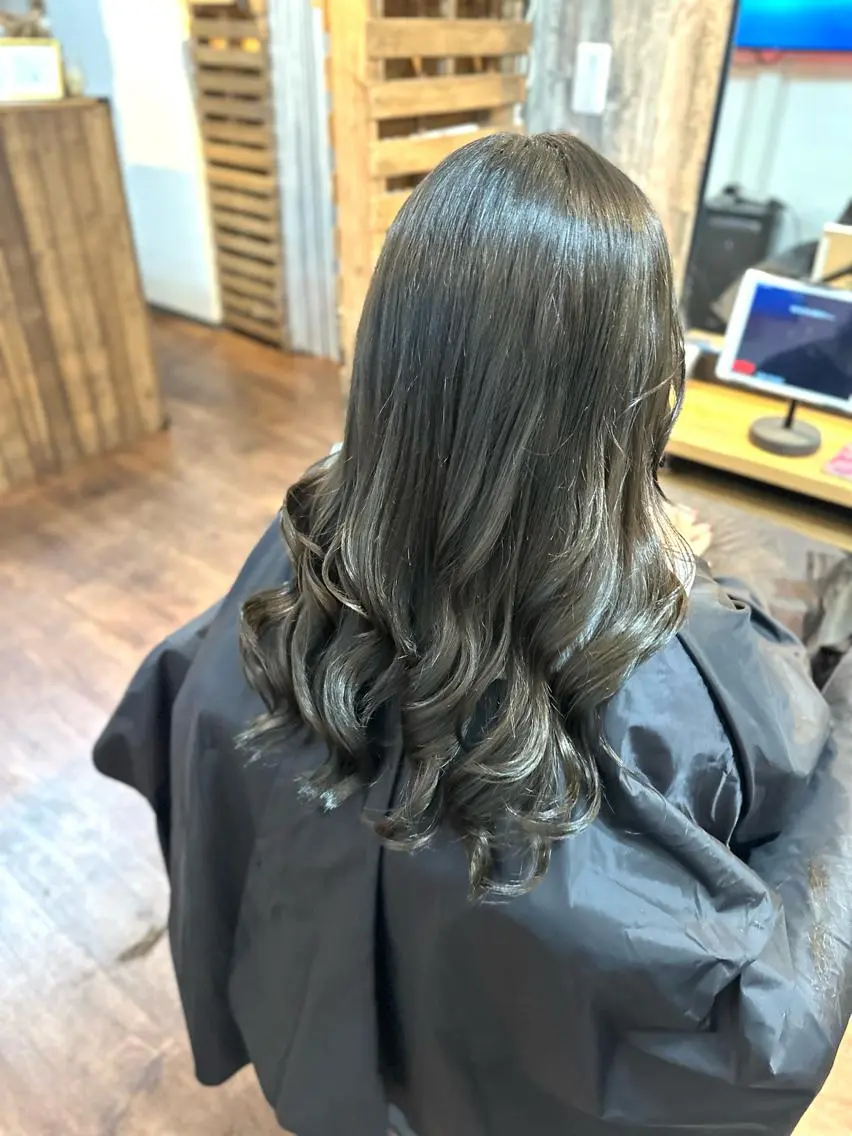 ロング カット ヘアカラー トリートメント Luzir⭐︎ GEN⭐︎のヘアスタイル