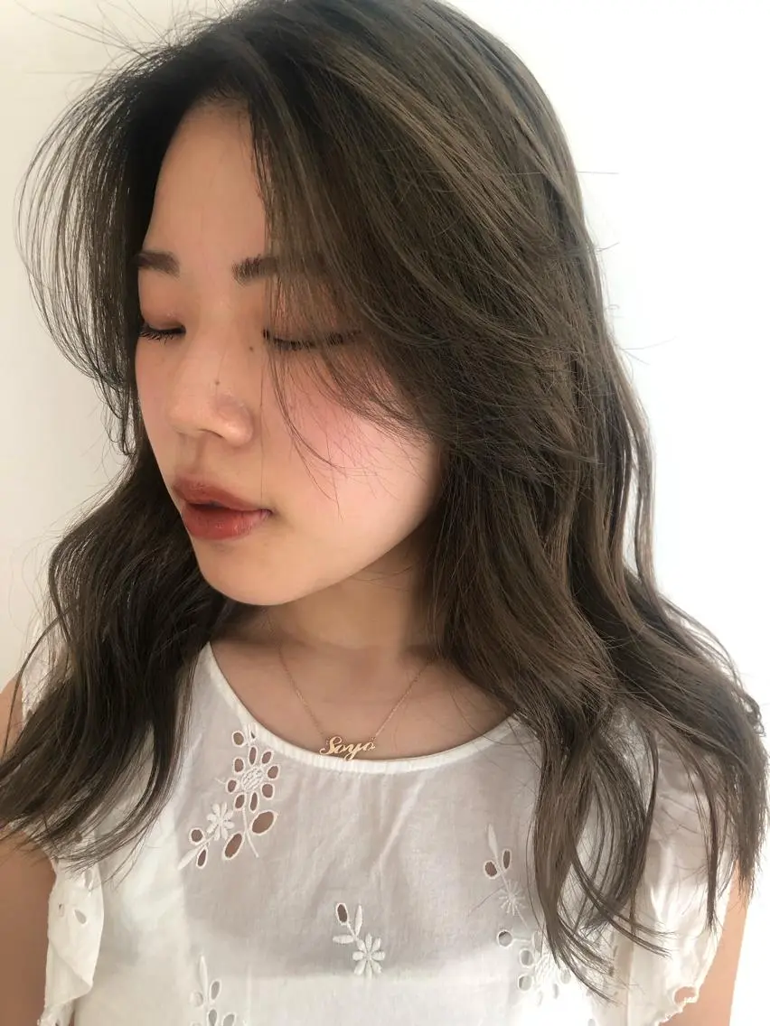 カラー ブリーチカラー🎀 韓国風/寺門美優のヘアスタイル
