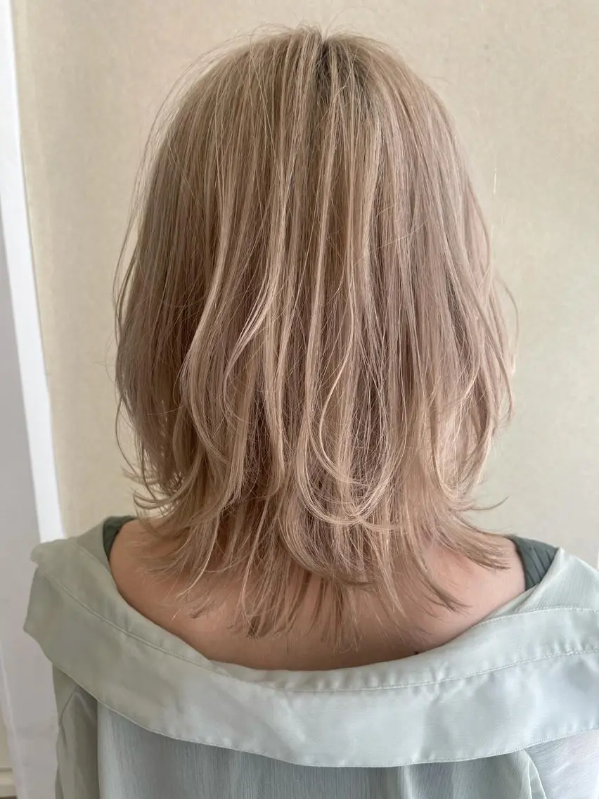 ミディアム パーマ ミディアムパーマ カット ヘアカラー トリートメント 髪質改善/縮毛矯正 /レイヤーカット岡部のヘアスタイル