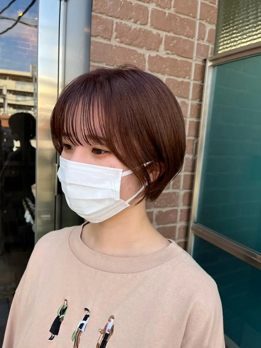 ミディアム カラー パーマ ヘアアレンジ メンズ キッズ ネイル マツエク・マツパ アイブロウ ミディアムパーマ メンズハイライト メンズパーマ ブラウンカラー ケアカラー 久木原 ゆりのヘアスタイル