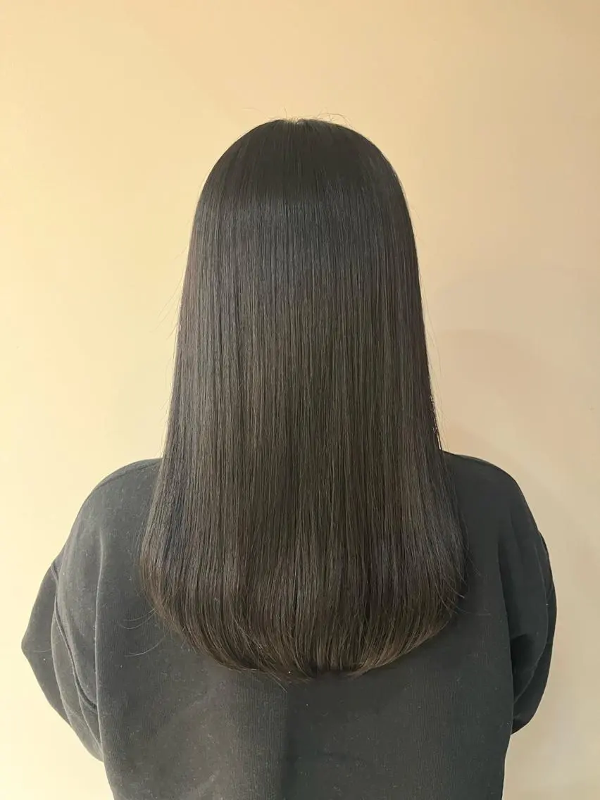 ロング アッシュ サイトウ アカネのヘアスタイル