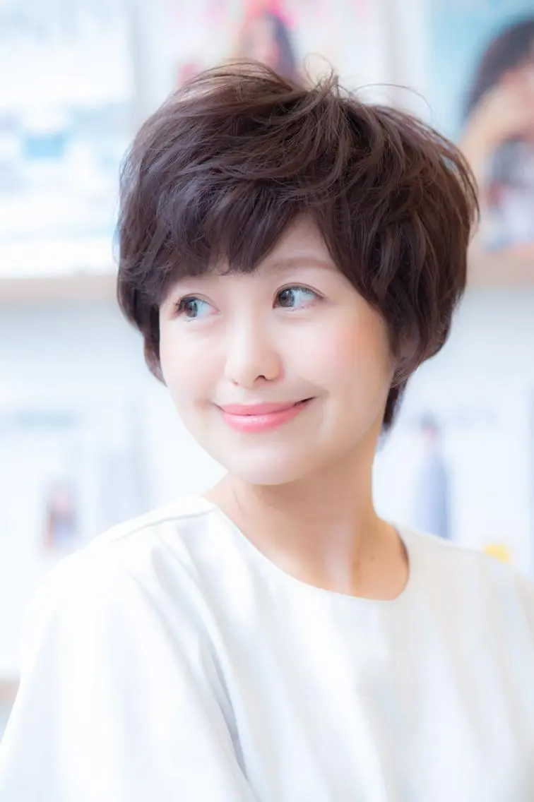 ショート カット ヘアカラー Ashina Karenのヘアスタイル