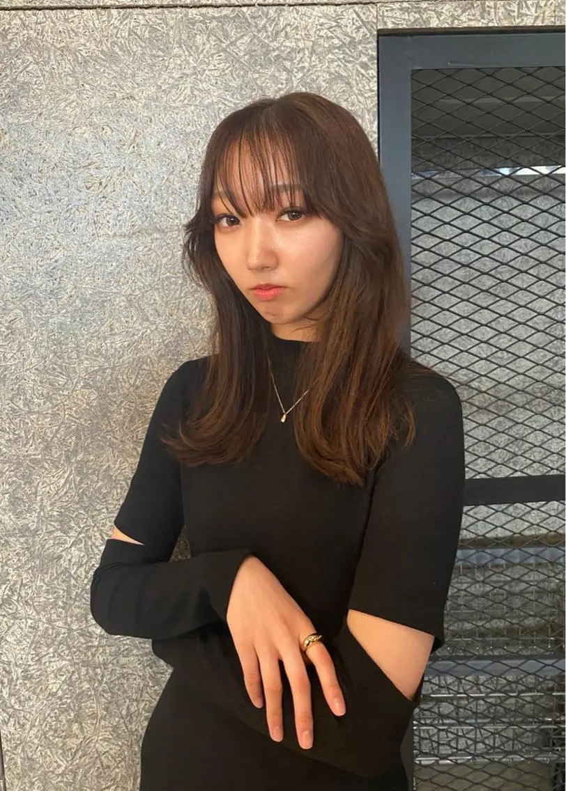 カラー 韓国ヘア レイヤーカットのヘアスタイル