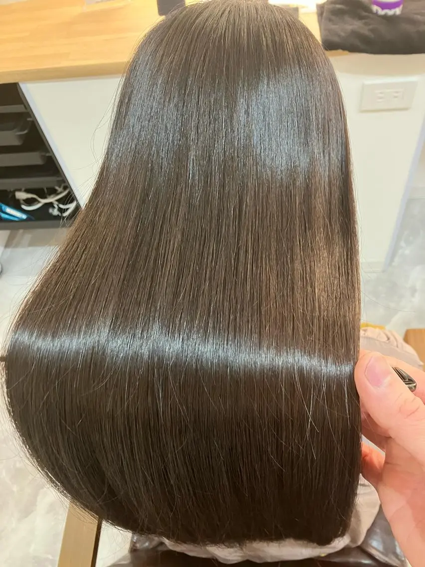 ロング カラー ヘアアレンジ キッズ カット ヘアカラー 縮毛矯正 トリートメント 横浜関内髪質改善 re:Magoのヘアスタイル