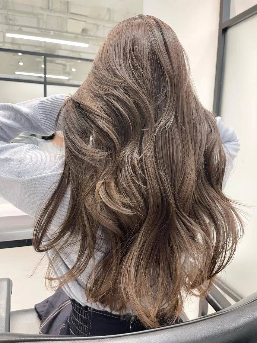 ロング カット ヘアカラー トリートメント 韓国レイヤーカット 髪質改善▫️水野有真のヘアスタイル