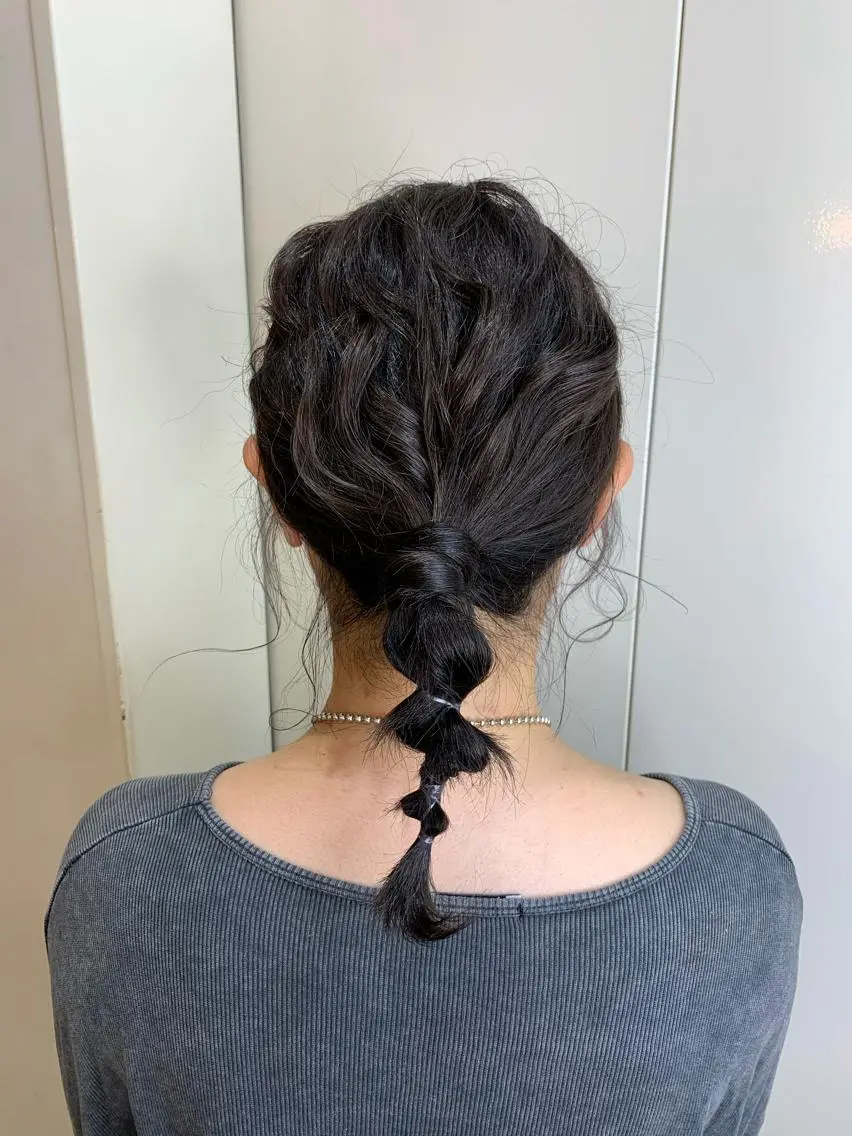 セミロング カラー ヘアアレンジ 桃果 momokaのヘアスタイル