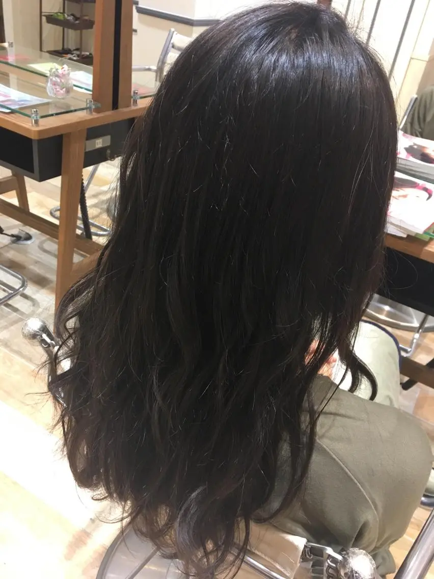 ロング カラー アッシュ ダークアッシュ 新中 茉莉香の眉毛・アイブロウイメージ