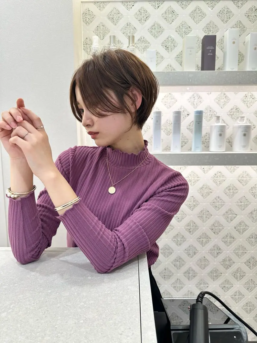 ショート カラー ショートボブ ショートレイヤー ハンサムショート 丸みショート ボブ カット ヘアカラー トリートメント ヘッドスパ 木原良 (キハラ リョウ)のヘアスタイル