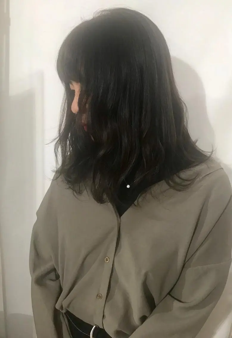 ミディアム カラー グレージュ ヘアカラー トリートメント コマツリサ ROCCO eastのヘアスタイル