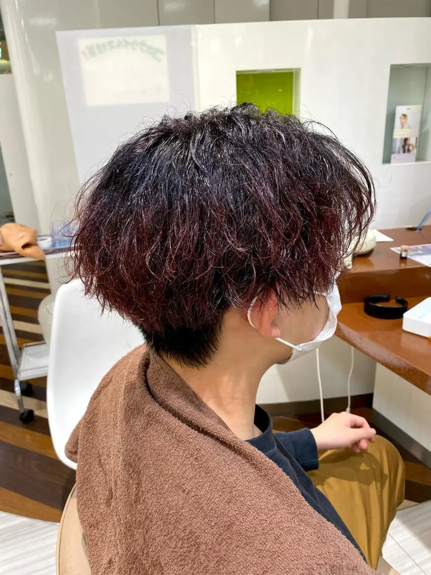 カラー メンズ サントス 芳美のヘアスタイル