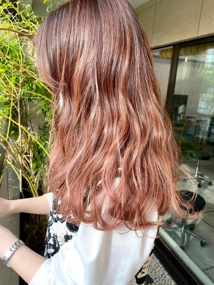 ミディアム パーマ カラー ショートボブ ミディアムパーマ アディクシーカラー ブリーチ ケアブリーチ カット ヘアカラー トリートメント CEINE OURのヘアスタイル