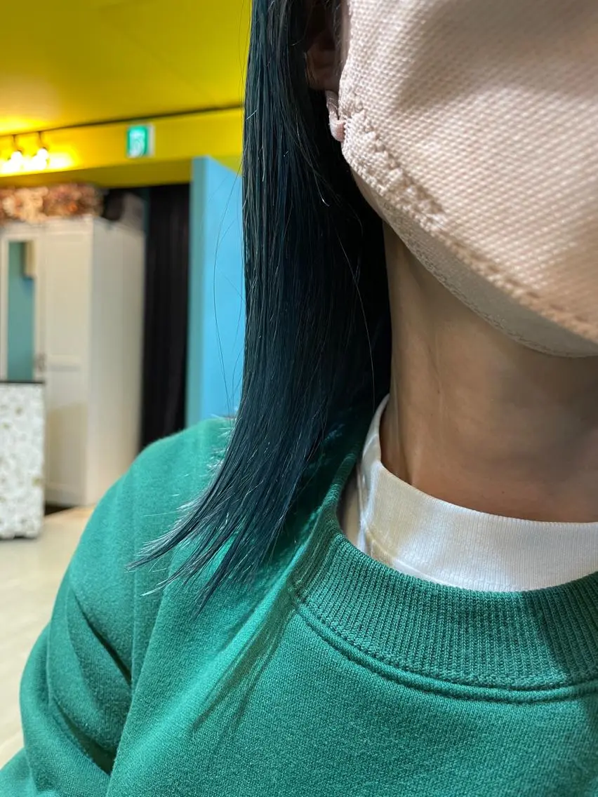 ミディアム カラー ブルーカラー ダブルカラー グラデーションカラー ネイビーカラー ヘアカラー トリートメント 末石 智のヘアスタイル