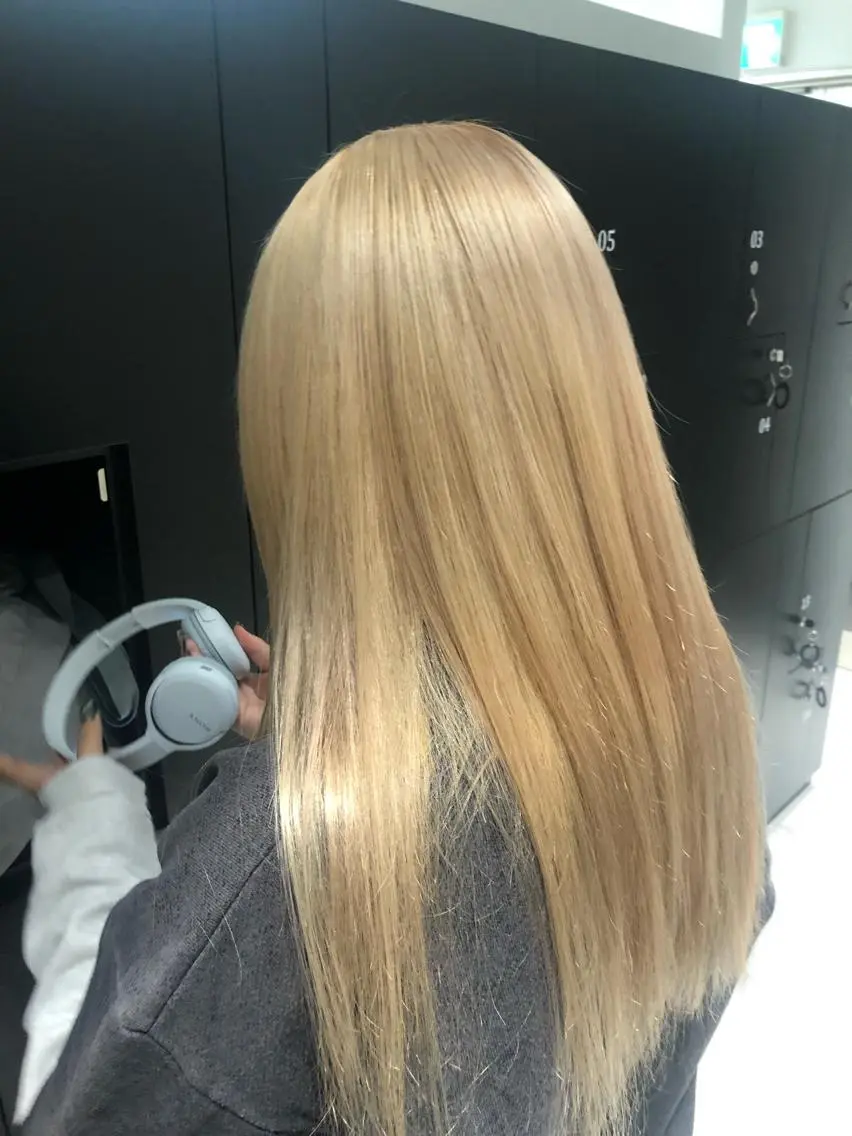 ロング カラー ブリーチ yuuna/ ハッシュカット🎀のヘアスタイル